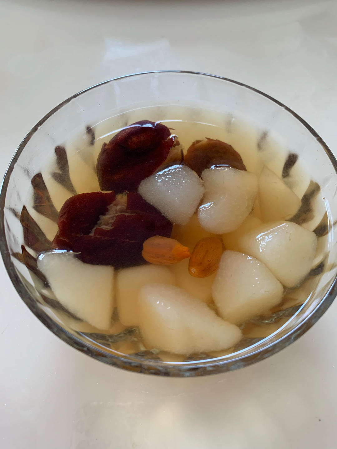 冰糖雪梨汤（清热降火，润肺止咳）