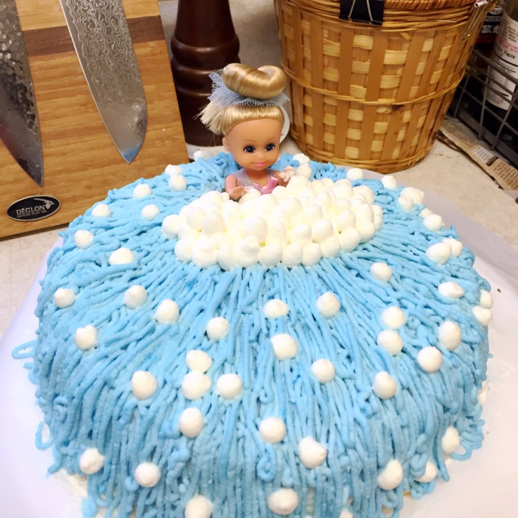 详细步骤制作泡泡浴娃娃蛋糕