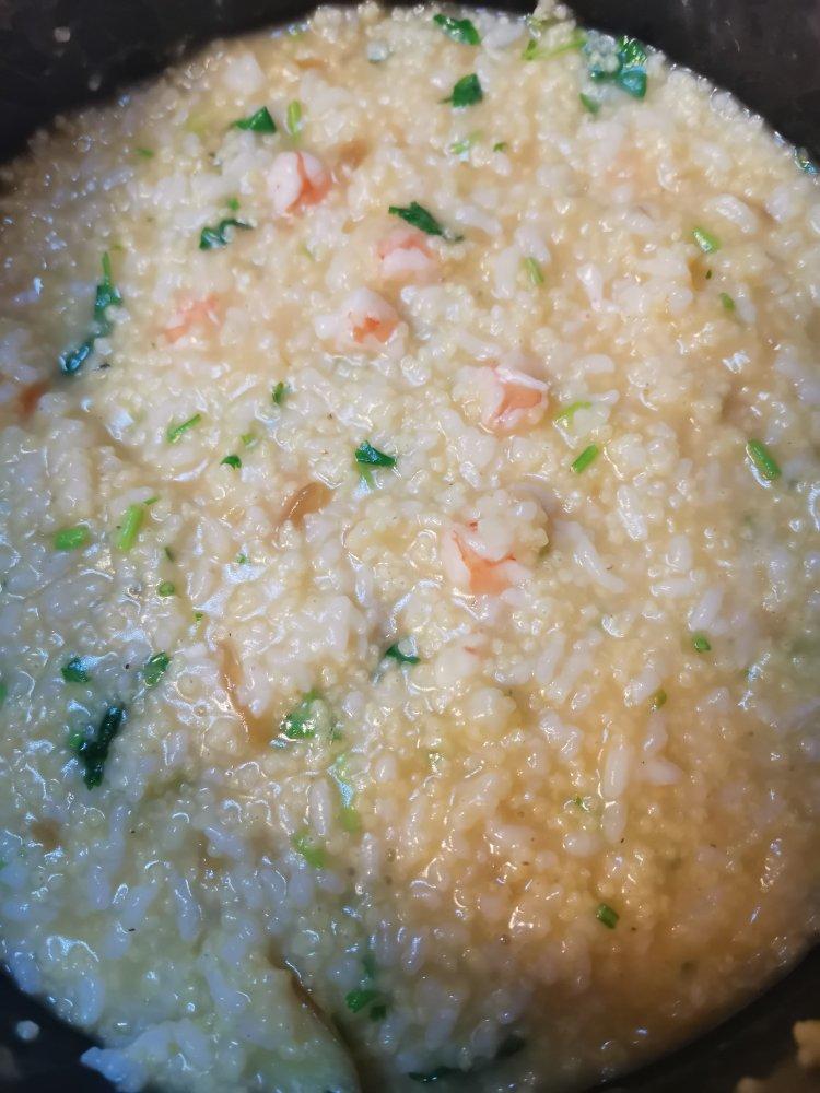 鲜虾砂锅粥