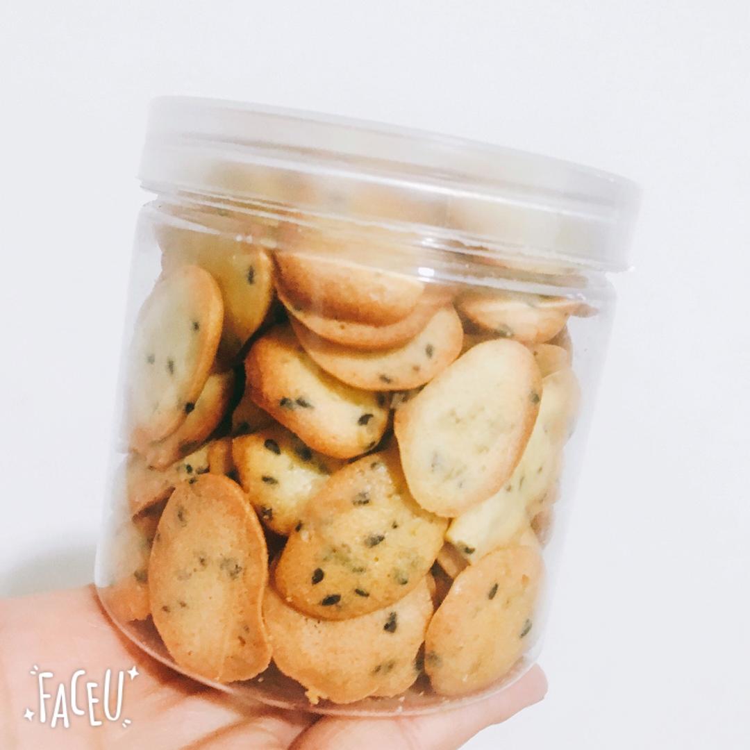 小时候的味道 — 芝麻鸡蛋薄脆饼干