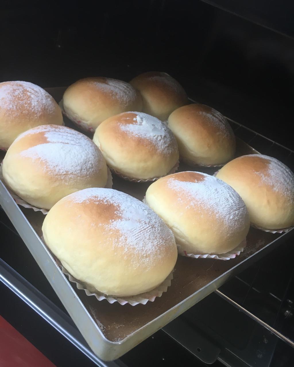 如棉花般松软的海苔肉松面包