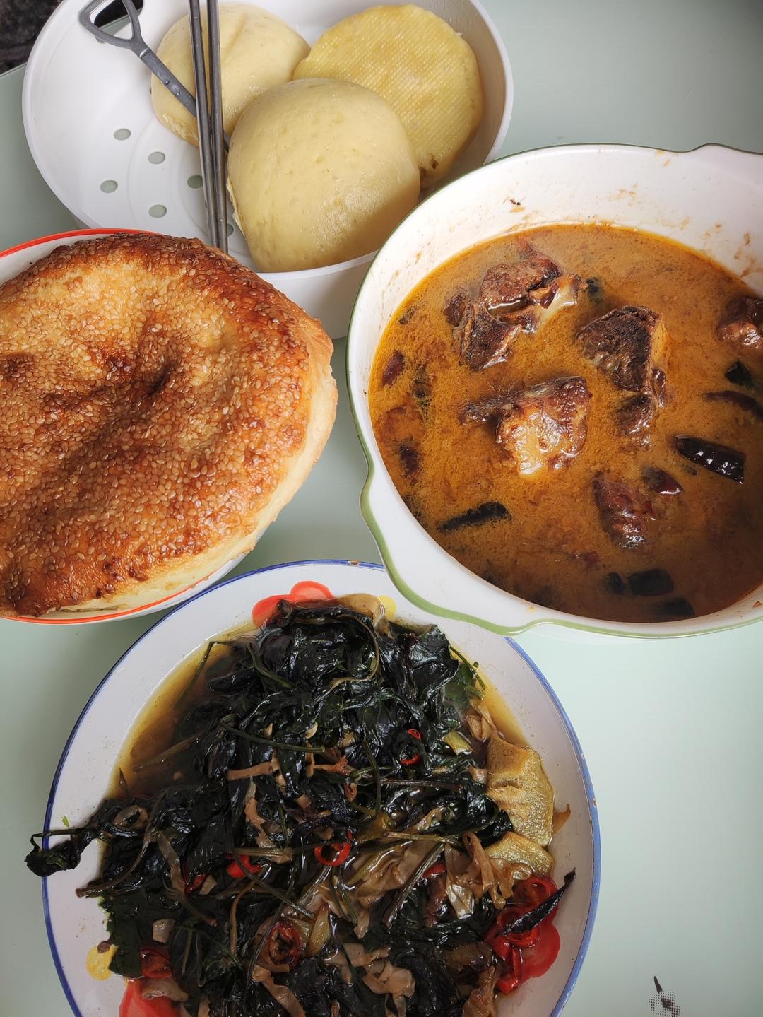 家常酱烧大骨头