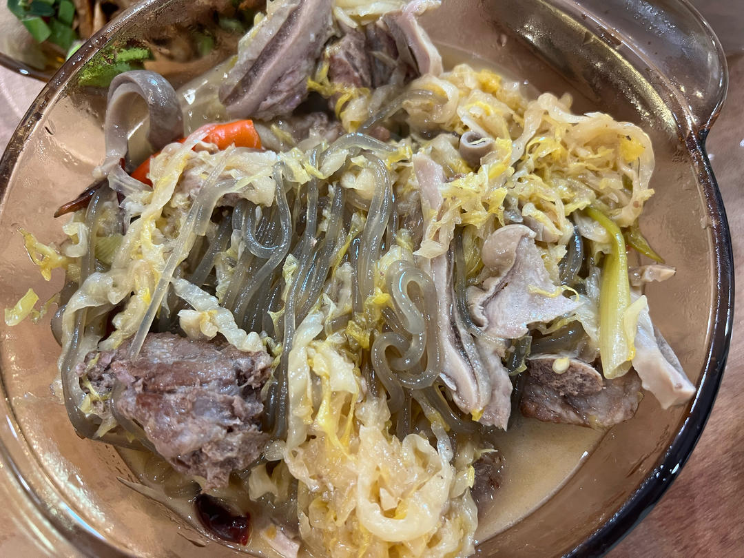 东北酸菜炖排骨