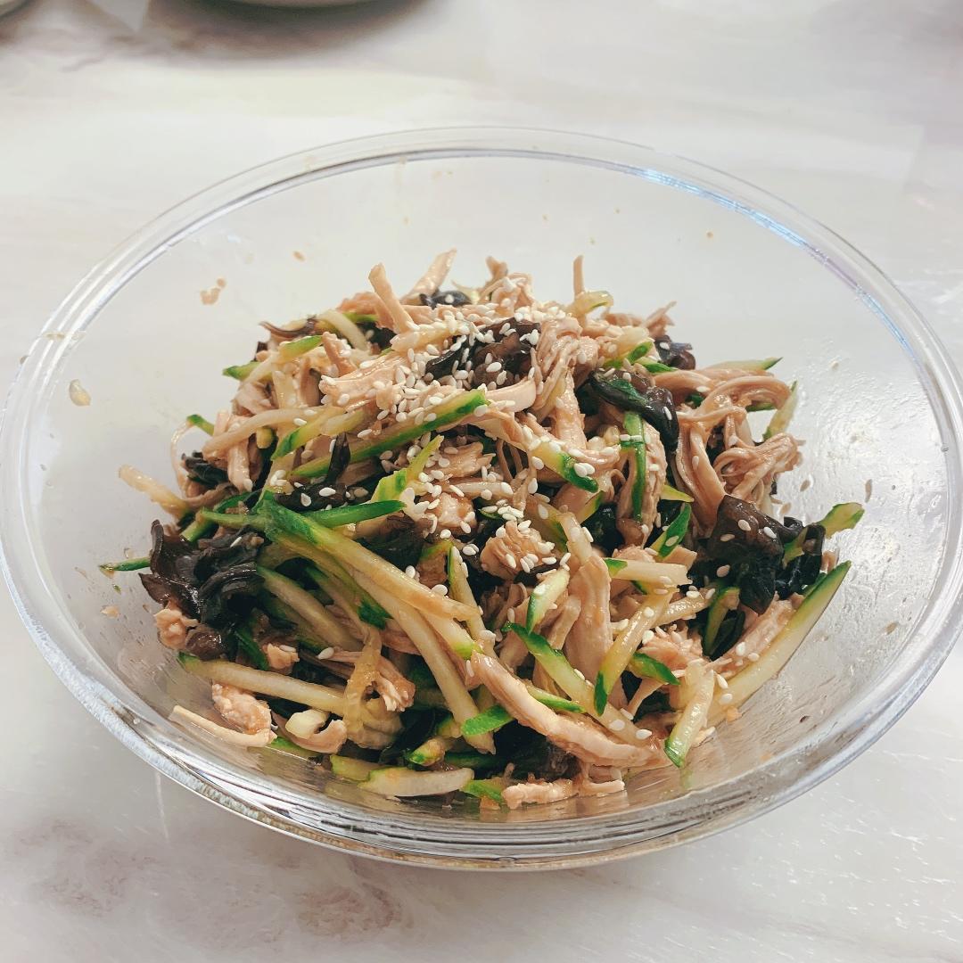 吃一口就上瘾！韩式凉拌鸡丝