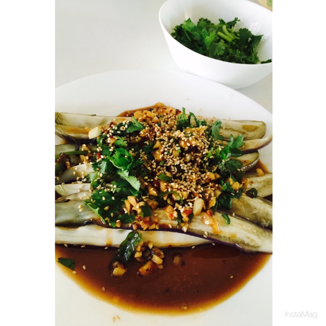 蒜泥拌蒸茄条