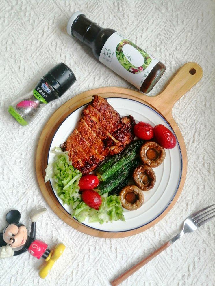 3款高颜值的夏日快乐减脂沙拉+万能减脂沙拉汁