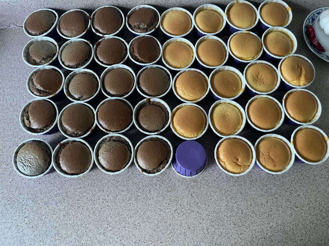 戚风小纸杯蛋糕
