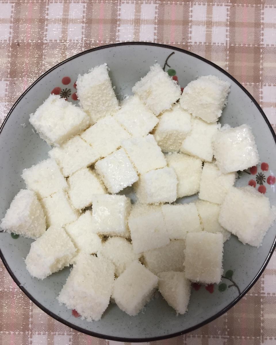 太棒啦！1个方子，做出2道口味一流的甜品！——椰奶小方&炸鲜奶