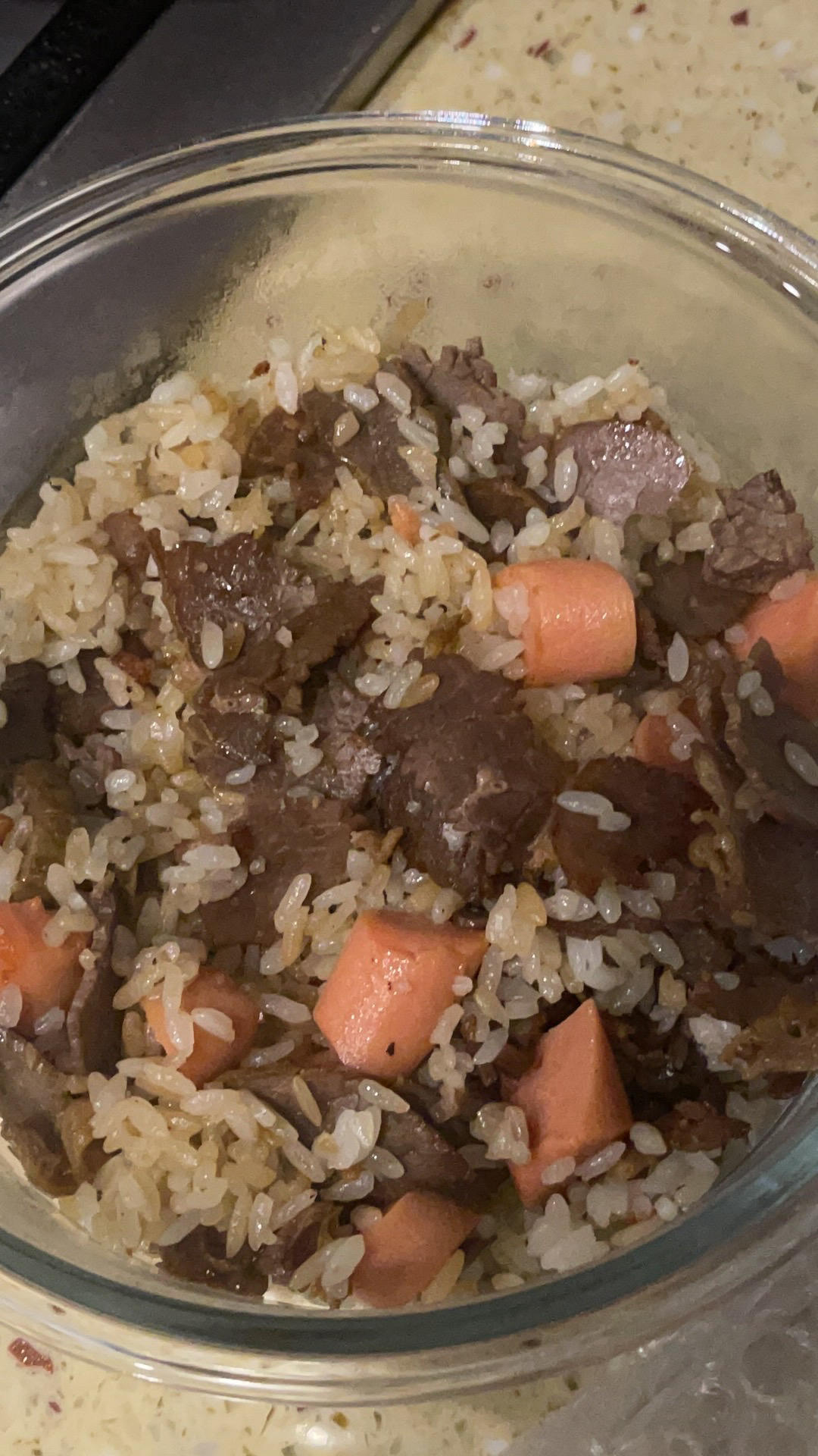 孩子最爱吃香喷喷的牛肉粒炒饭