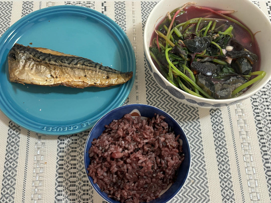 独特风味汉菜皮蛋汤