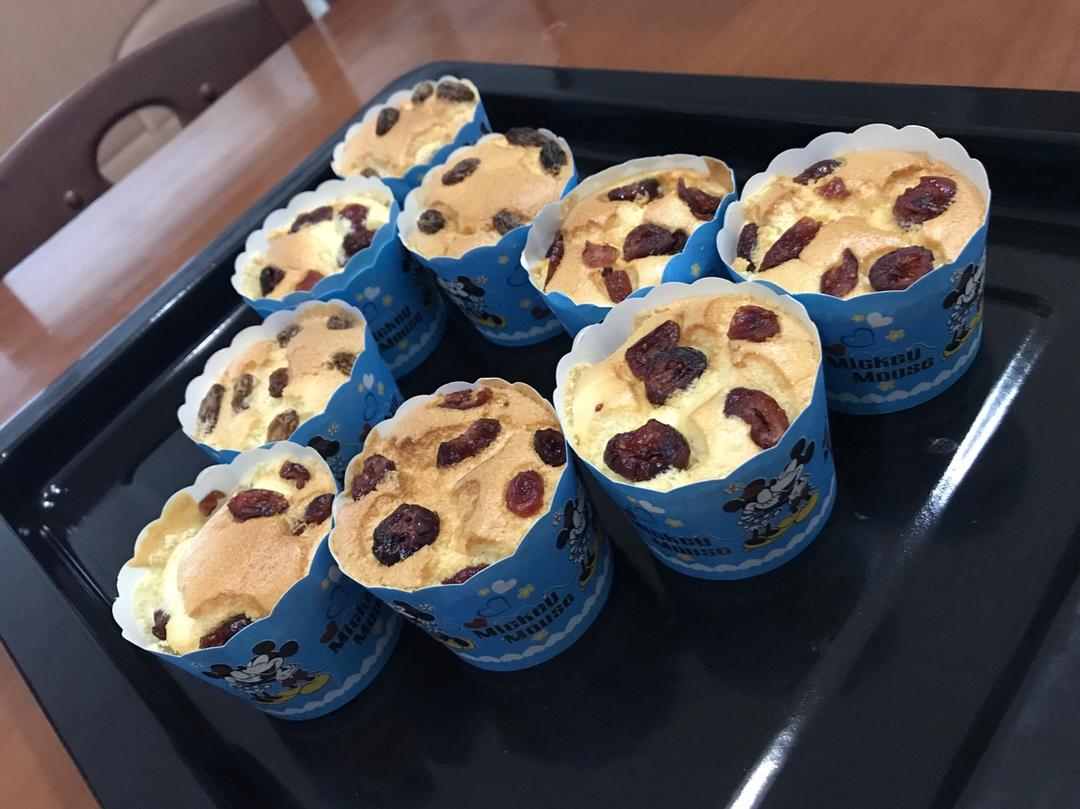 蔓越莓棉花纸杯蛋糕