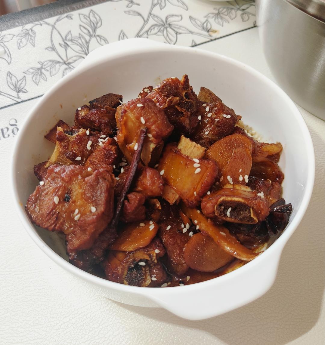 红烧排骨｜酱香浓郁