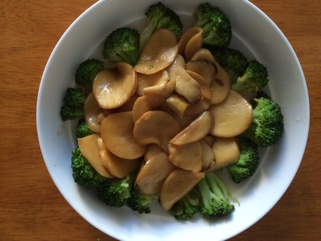 杏鲍菇扣西兰花