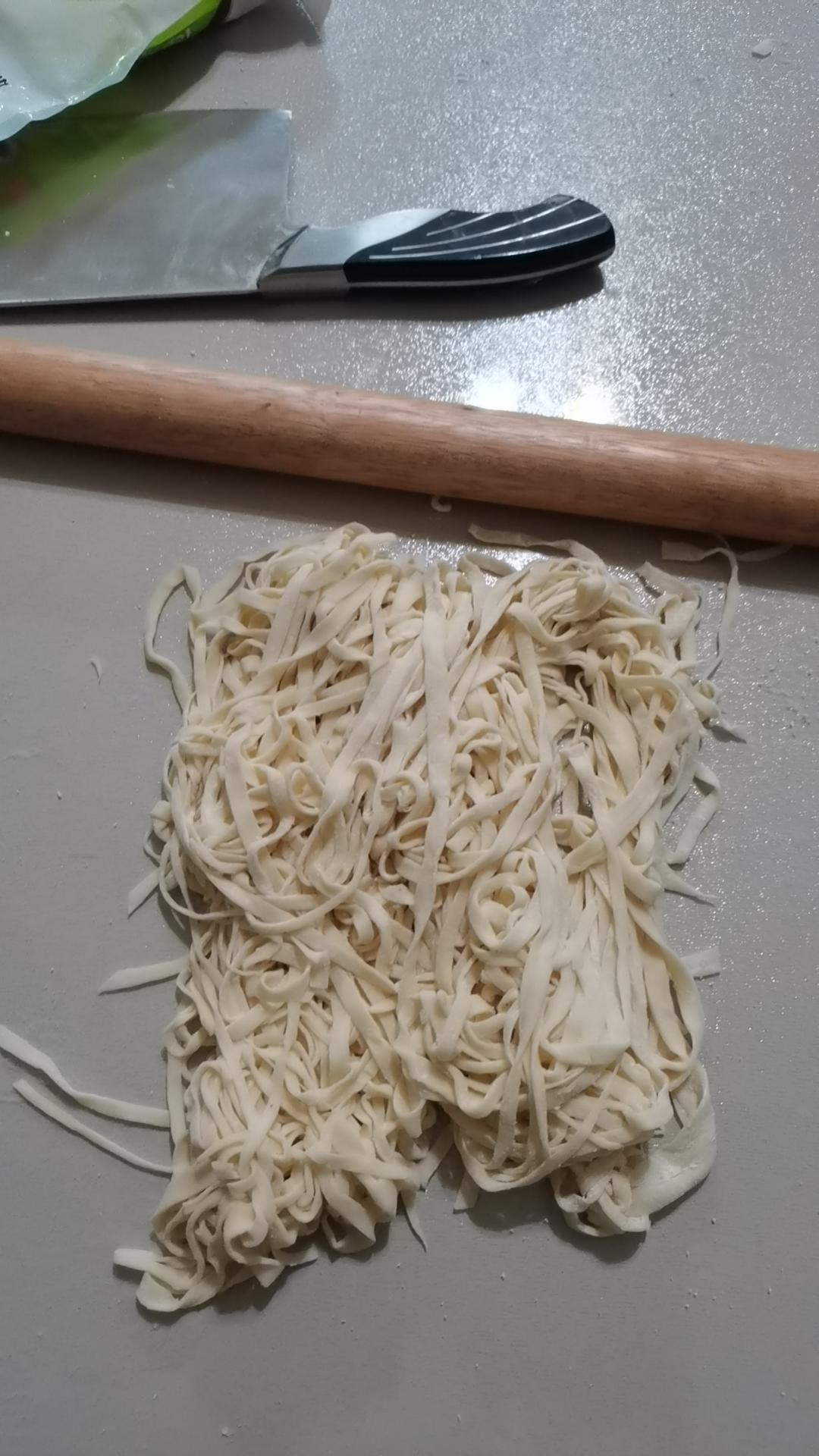 鸡蛋手擀面