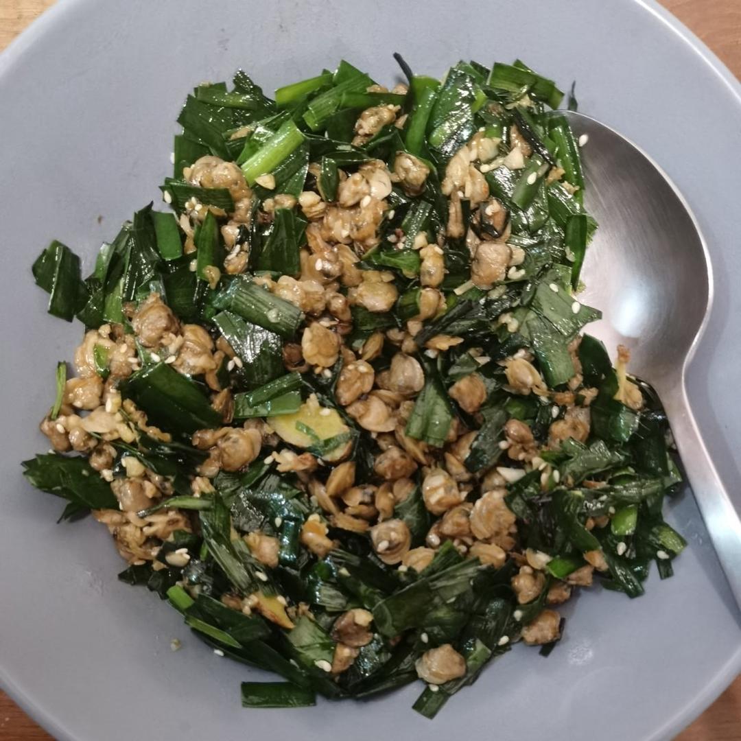 韭菜炒蚬肉