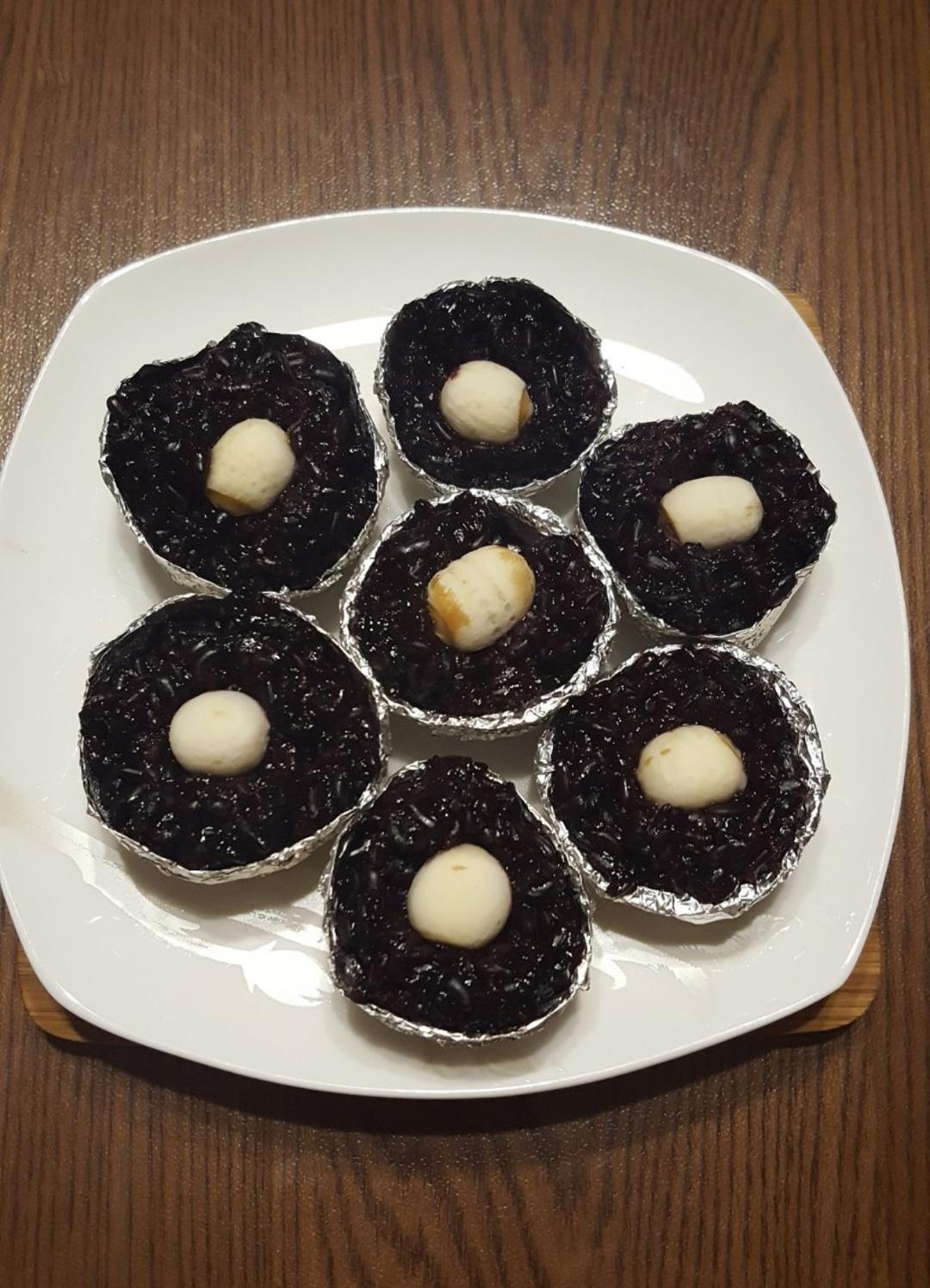 港式点心：黑米糕