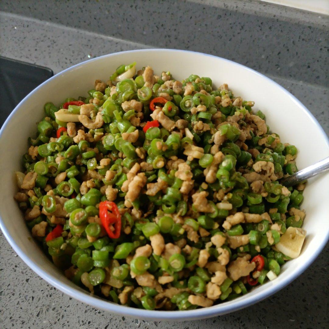 厨师长教你：“豆角炒肉末”的家常做法，非常下饭赶紧收藏