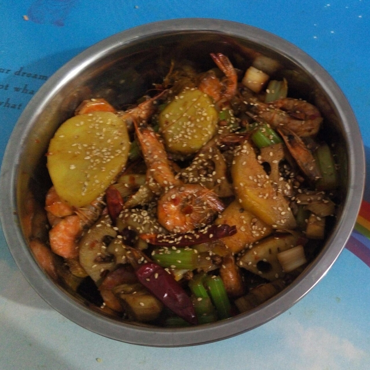 能瞬间引爆味蕾的【香辣干锅虾】