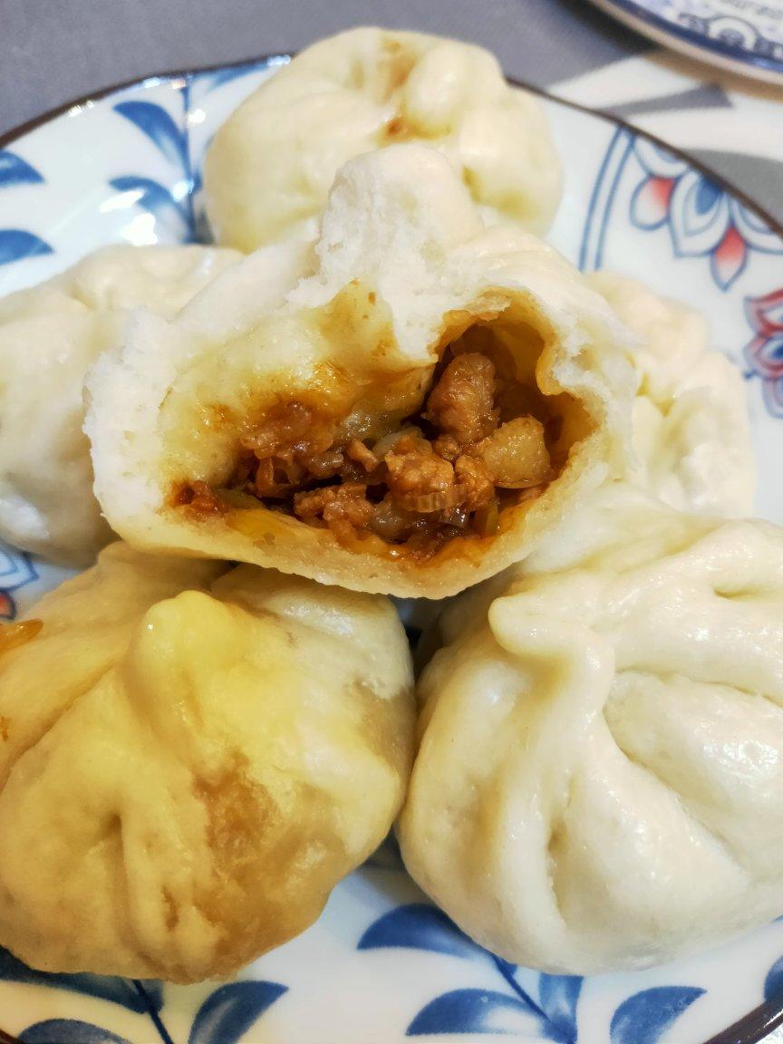 酱肉包子
