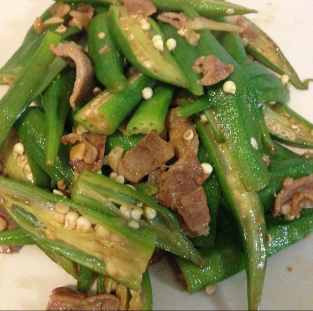 五花肉炒秋葵