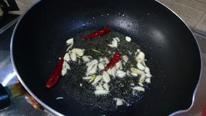 超简单的香干炒芹菜的做法 步骤2
