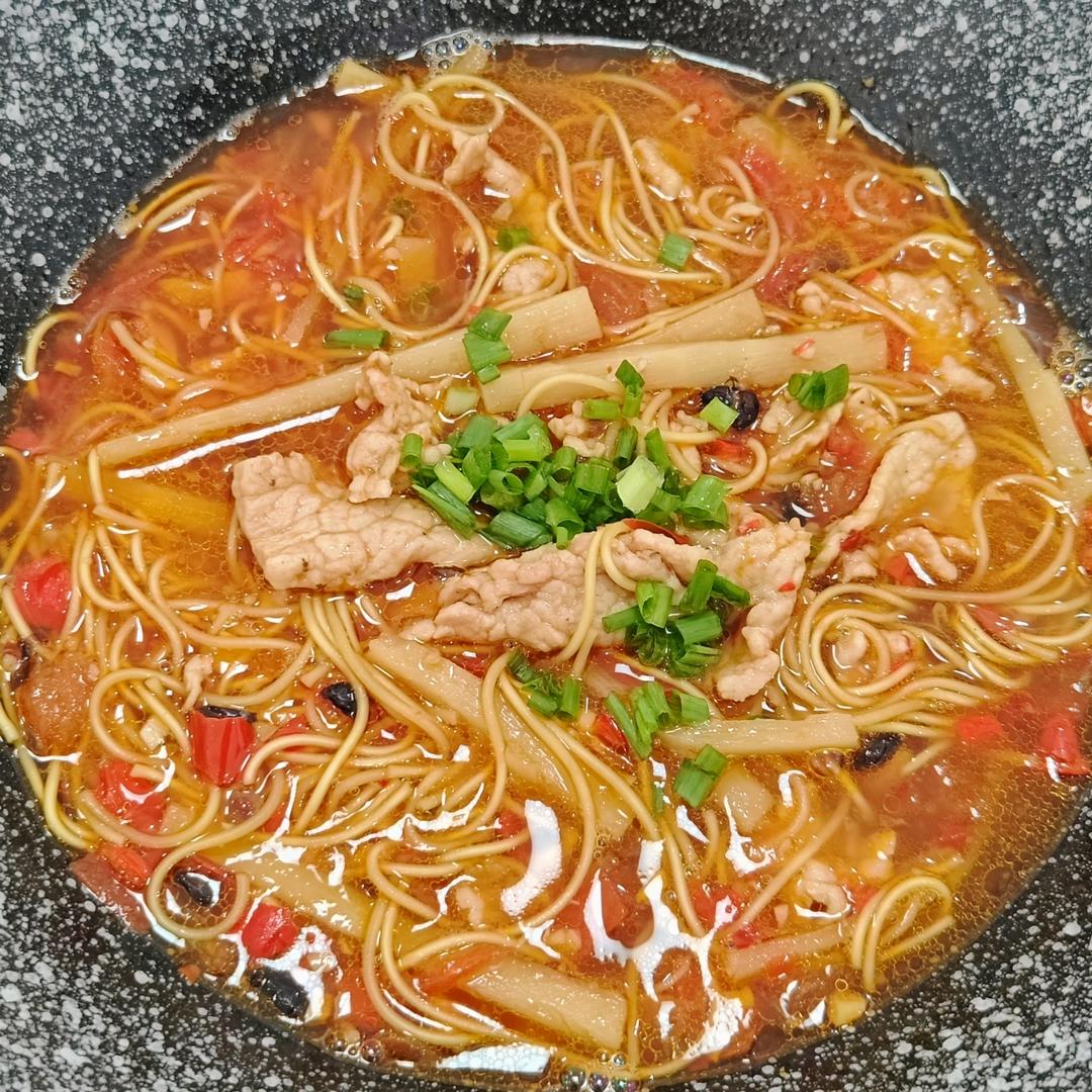 老友伊面（酸辣过瘾版）的做法