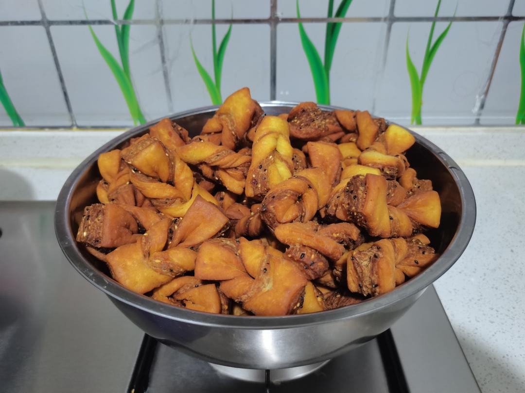 炸油果子~软酥香甜宝宝爱吃（内有视频）