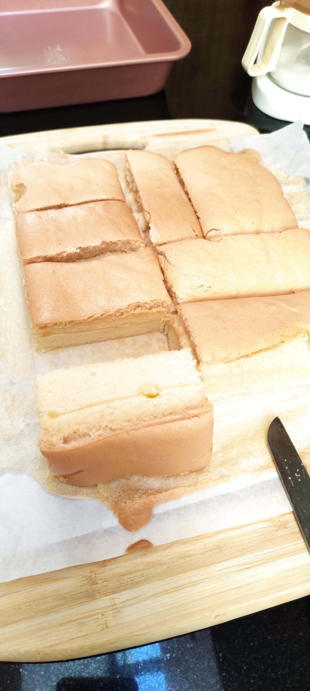 堪比柯基屁股
爆浆芝士🧀古早蛋糕