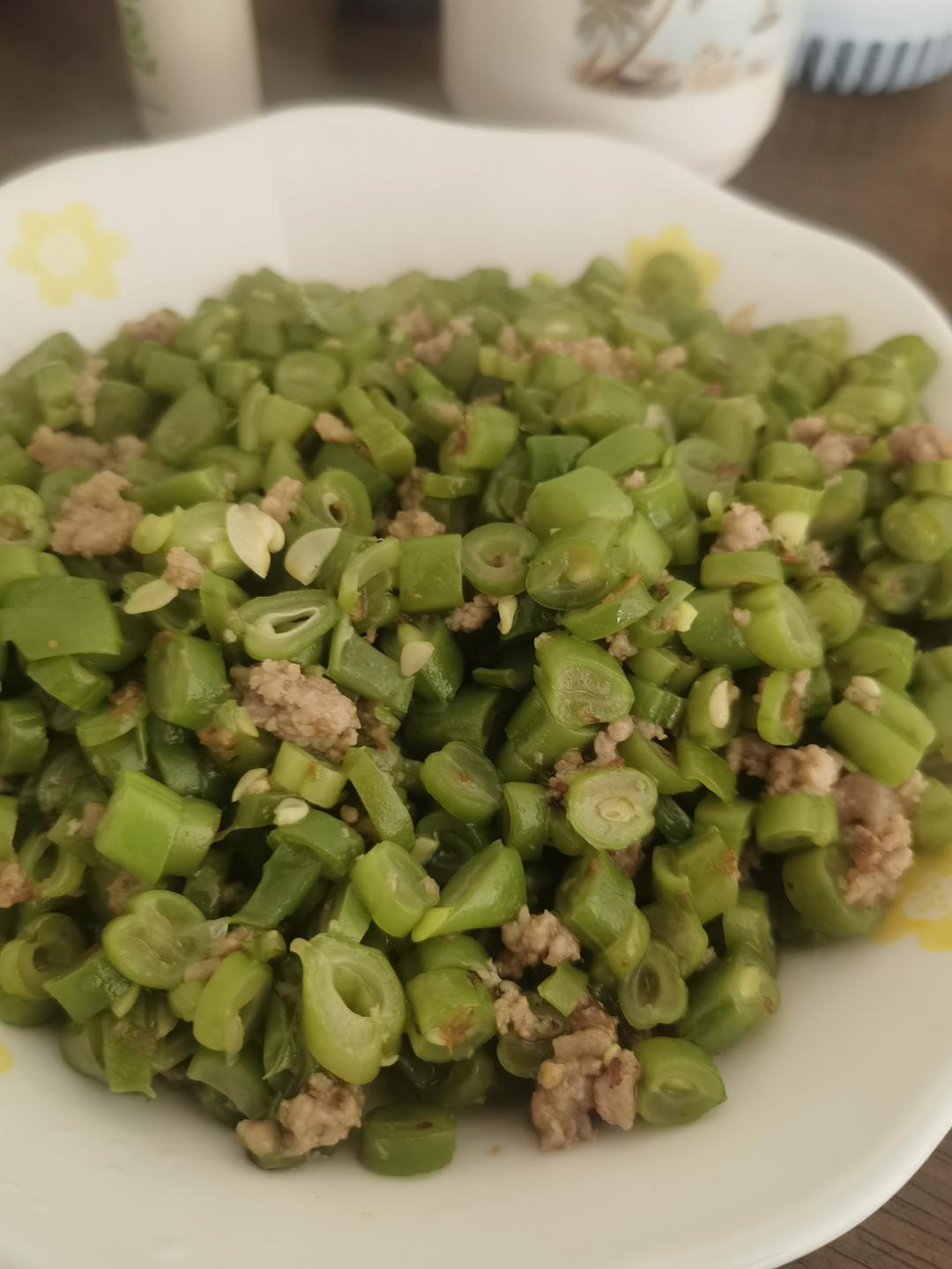 超级简单的肉沫豆角！记得多准备点米饭