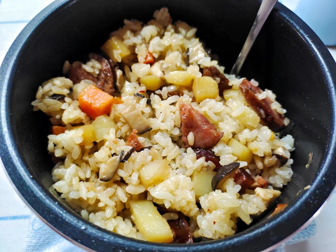 香菇腊肉饭