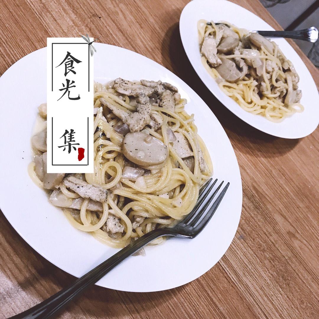 奶油鸡肉蘑菇意大利面 Cream of Mushroom Chicken Pasta