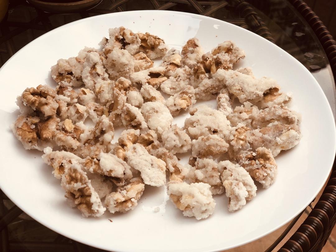 琥珀核桃仁，家庭熬糖小窍门，不翻砂不糊锅，不化不粘牙