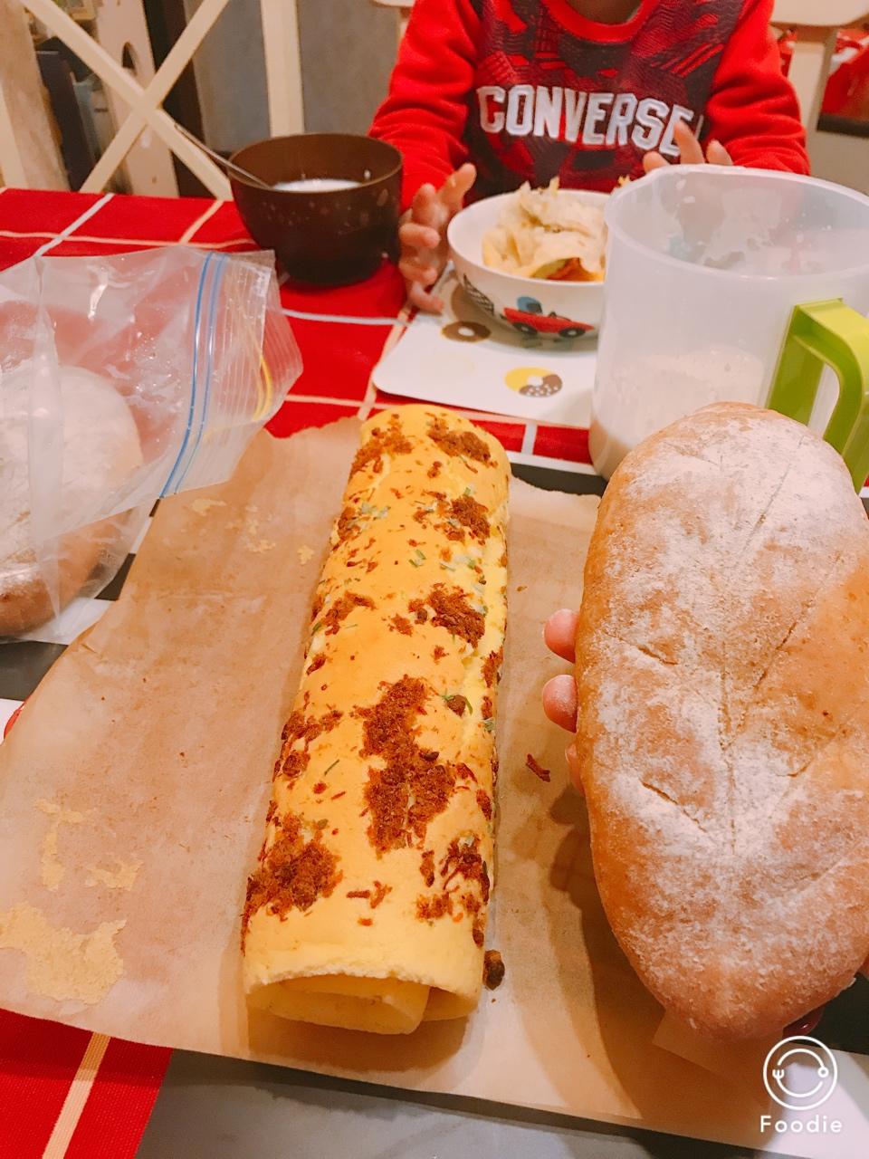 红豆/肉松麻薯软欧面包+石榴茶【曼食慢语】