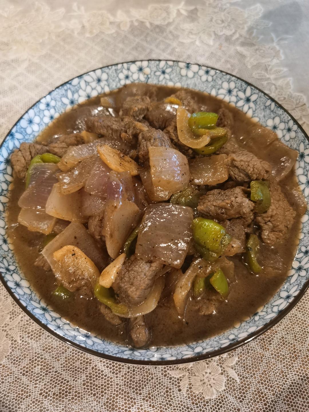 黑胡椒牛肉粒～～自创菜品，比煎牛排还好吃