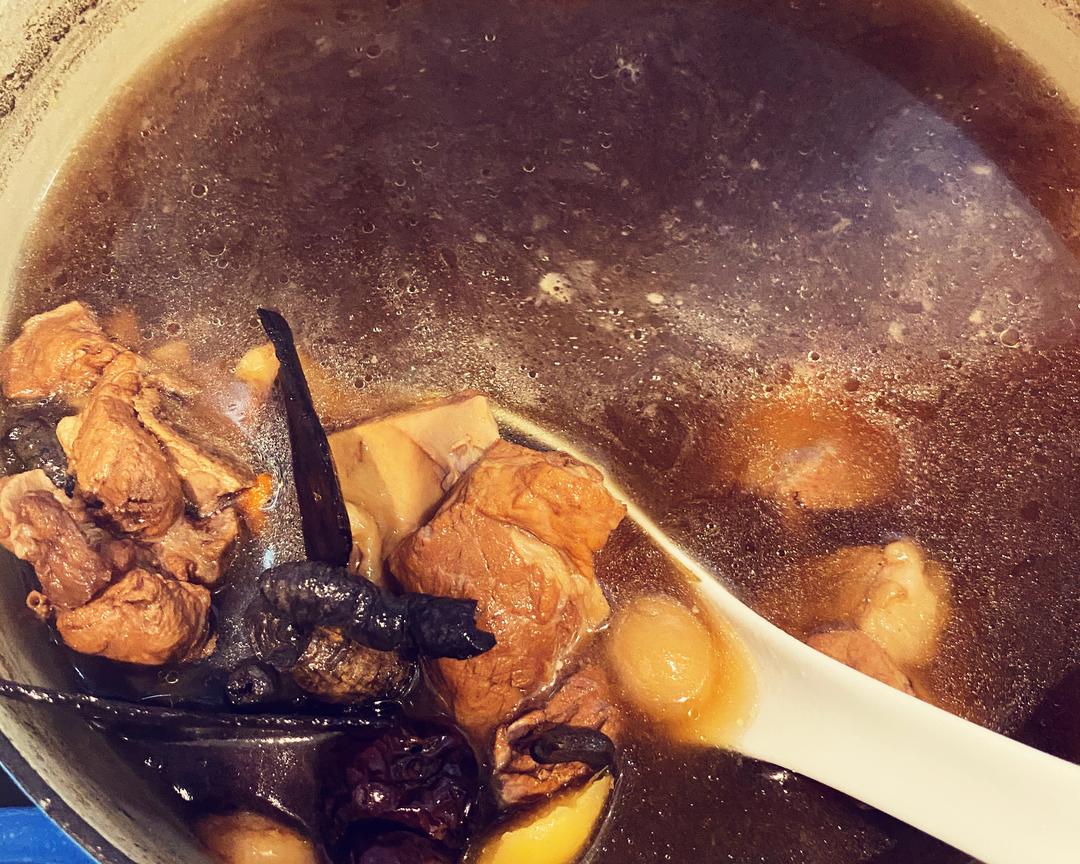 产后月子汤之补腰补肾杜仲巴戟猪尾汤