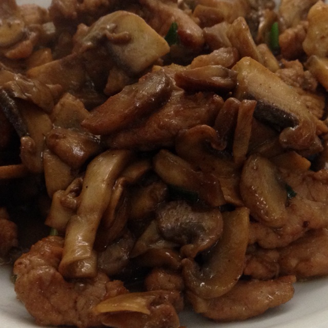 蘑菇炒肉片