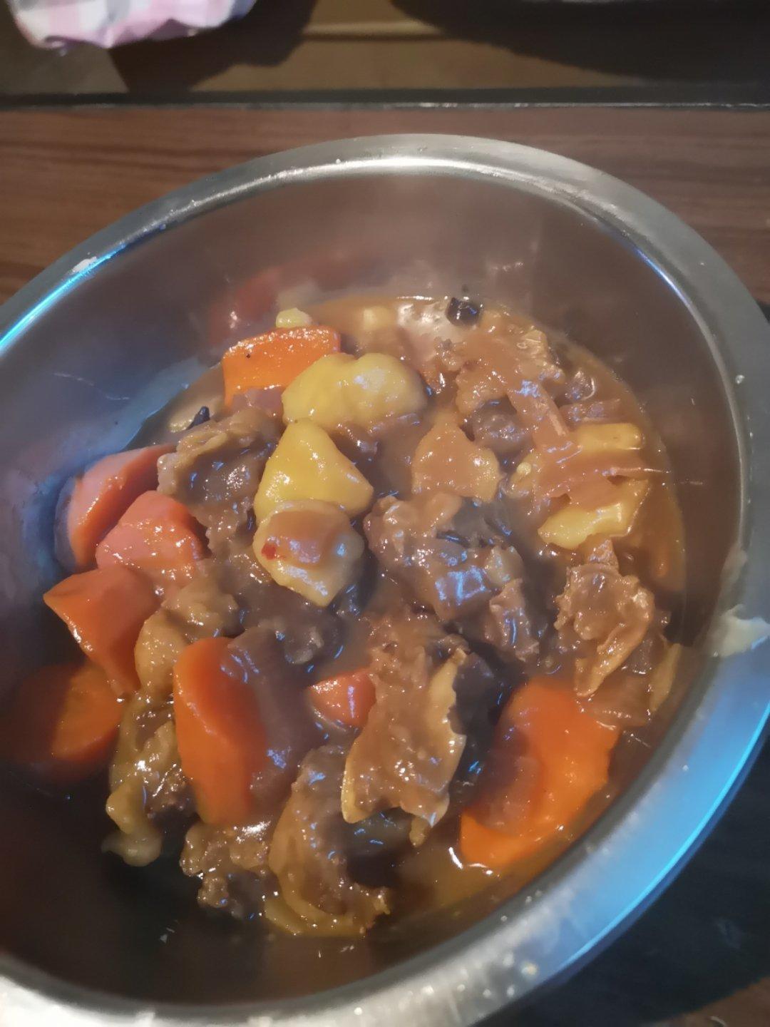 红烧牛肉土豆 （独家秘制）