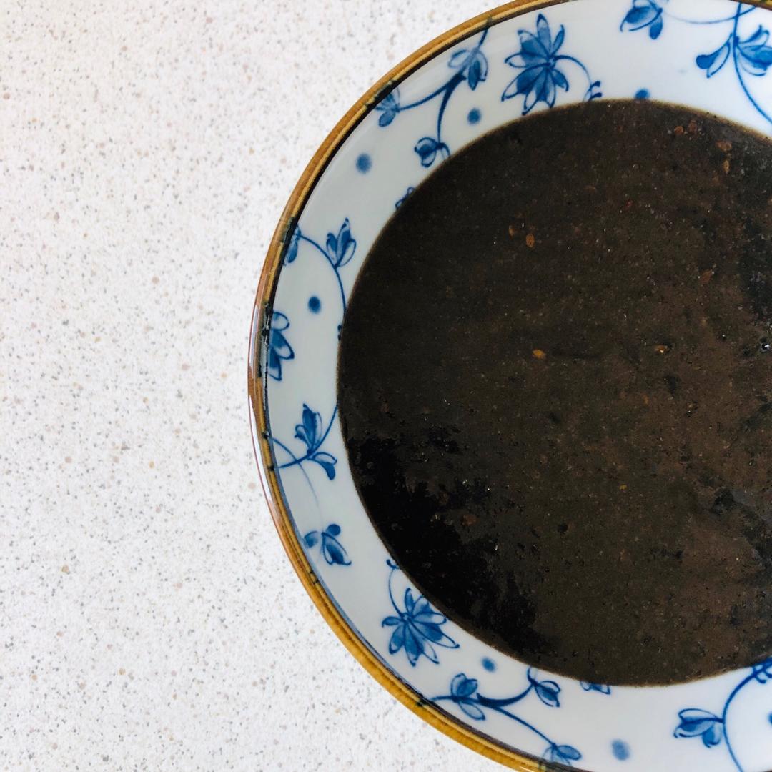 做碗糖水铺一样香滑的芝麻糊，其实不难