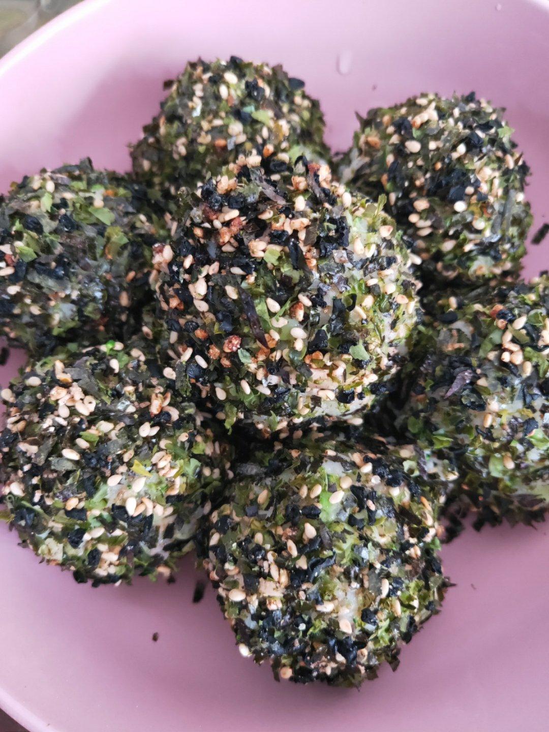 金枪鱼饭团