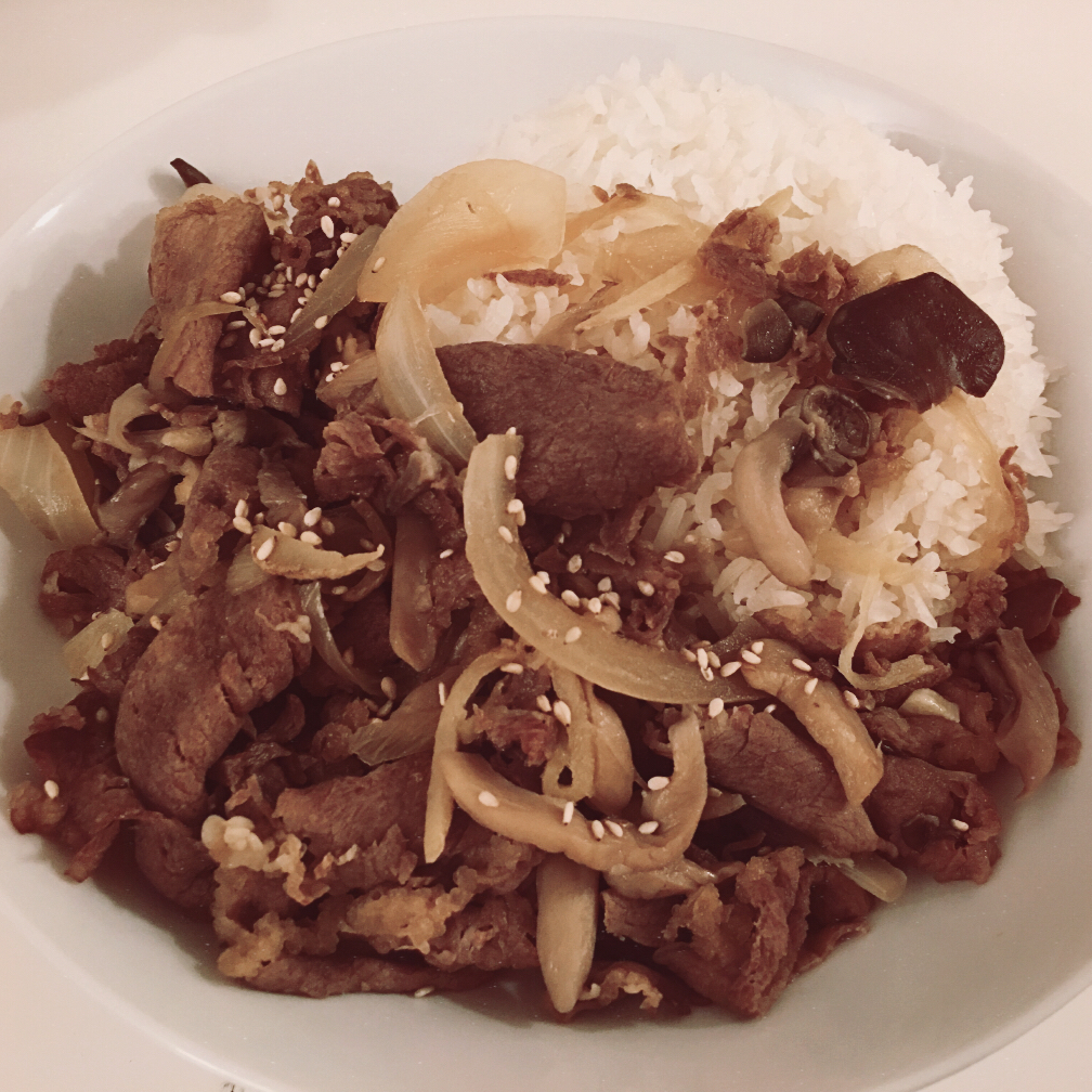 洋葱肥牛饭