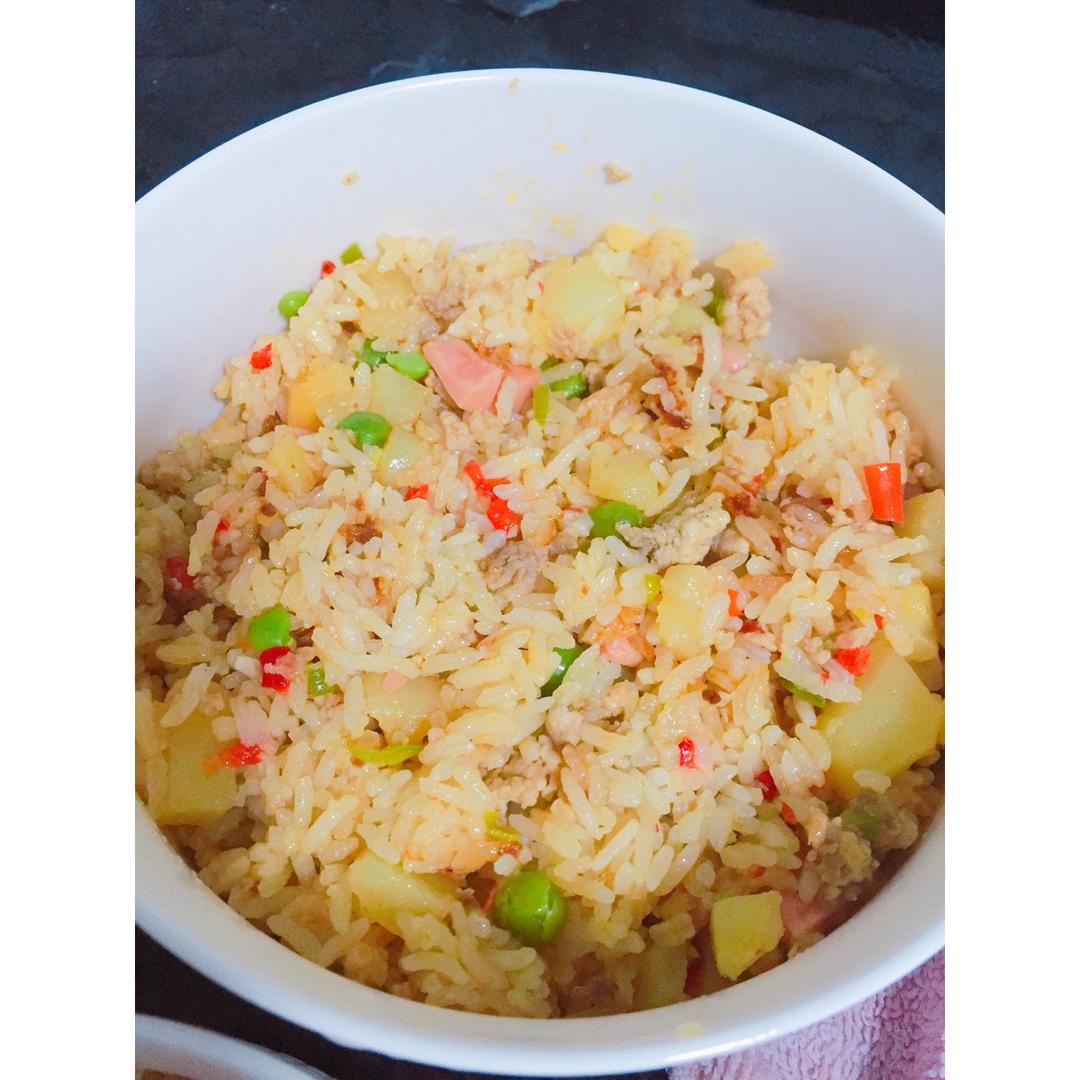 香肠土豆闷饭