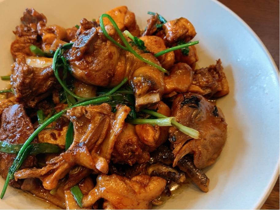 广式三杯鸡 肉香味浓 做法简单