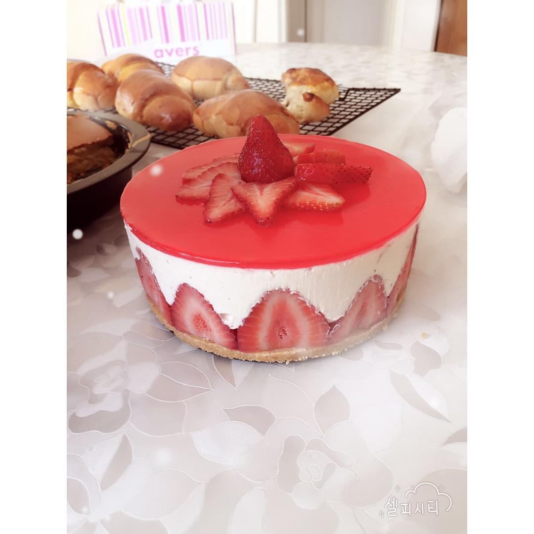草莓芝士蛋糕（6寸）