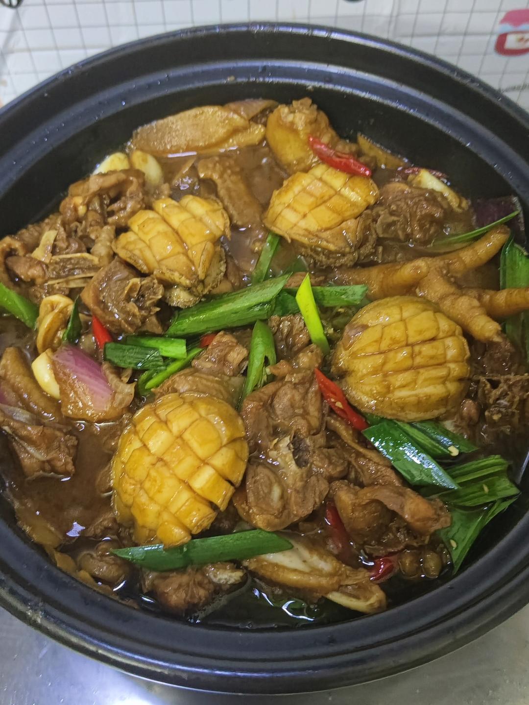 可以吃几碗饭的广东鸡煲奇味鸡煲
