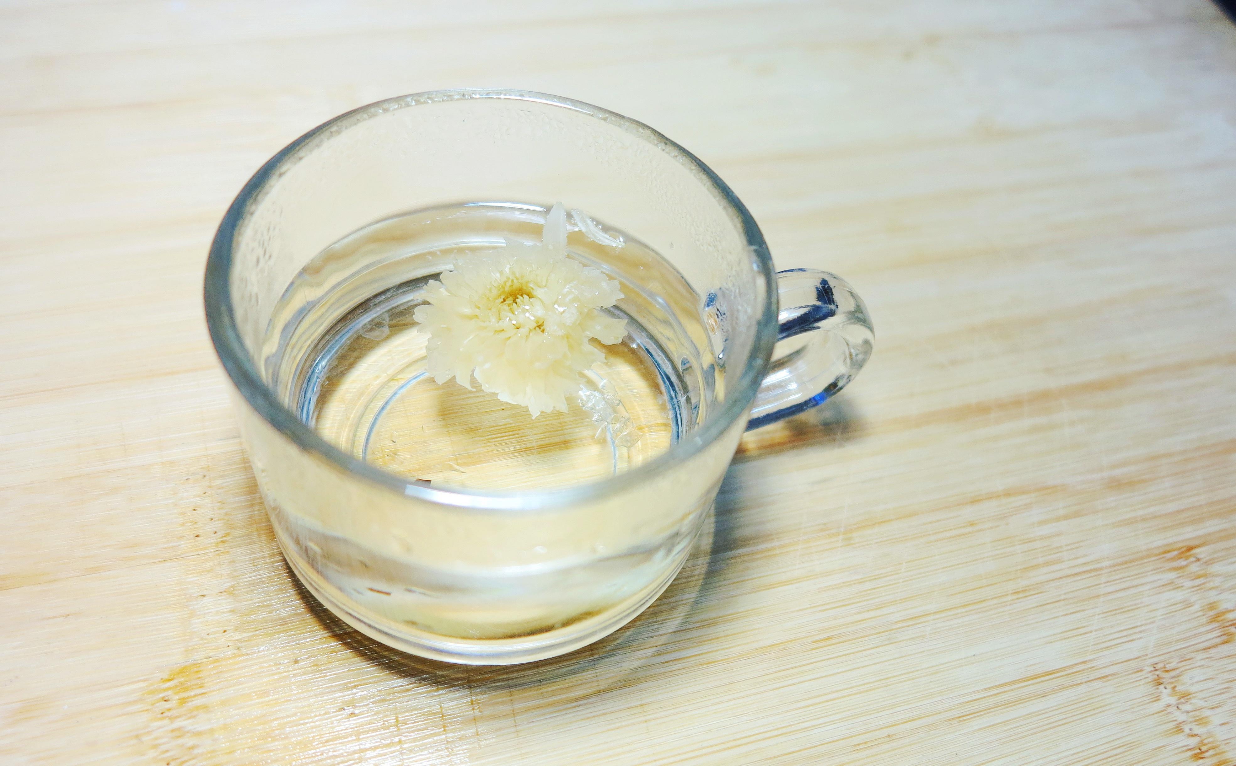 霍比特人喝的菊花茶的做法