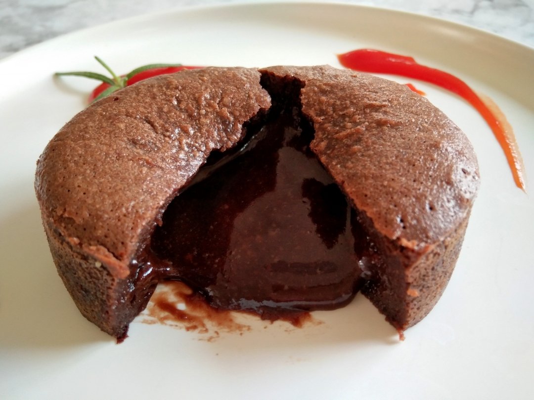 爆浆巧克力熔岩蛋糕，配方来自“西点鬼才”和泉光一