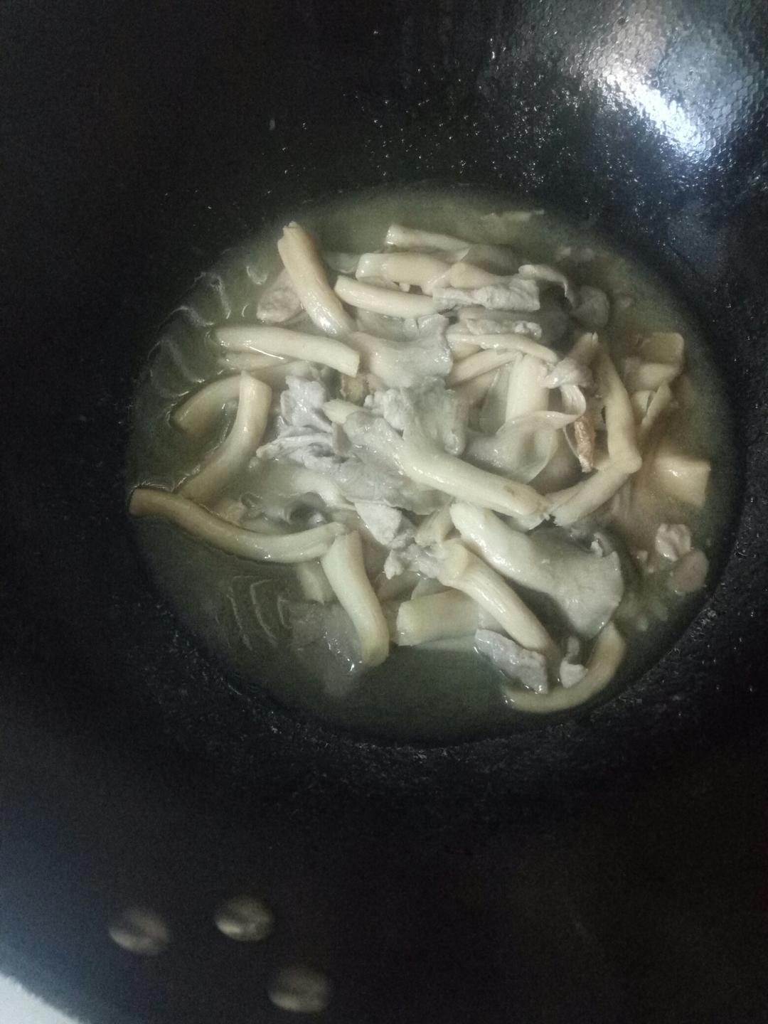 芹菜鱿鱼须