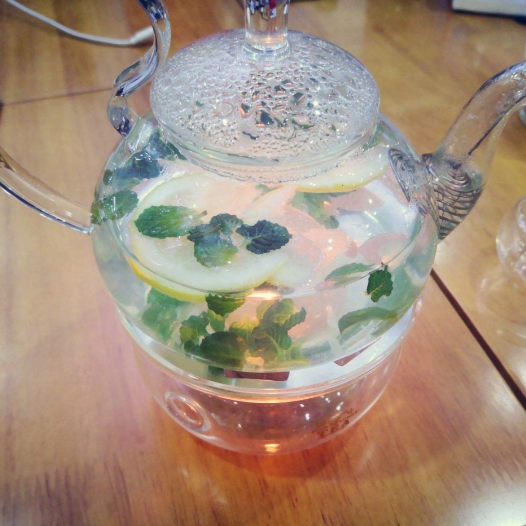 香蜂草柠檬水