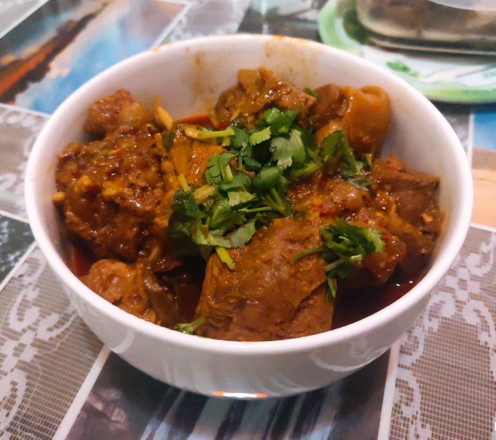 堂妈教你做红汤羊蝎子火锅