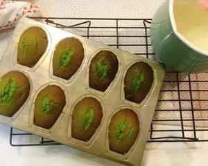 【k厨房日记】抹茶红豆玛德琳的做法 步骤13